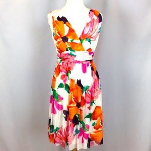 ❤️ VIVIENNI TAM ❤️ COLLECTION EXTREMELY RARE HARD TO FIND LUXURY ELEGANT DRESS .